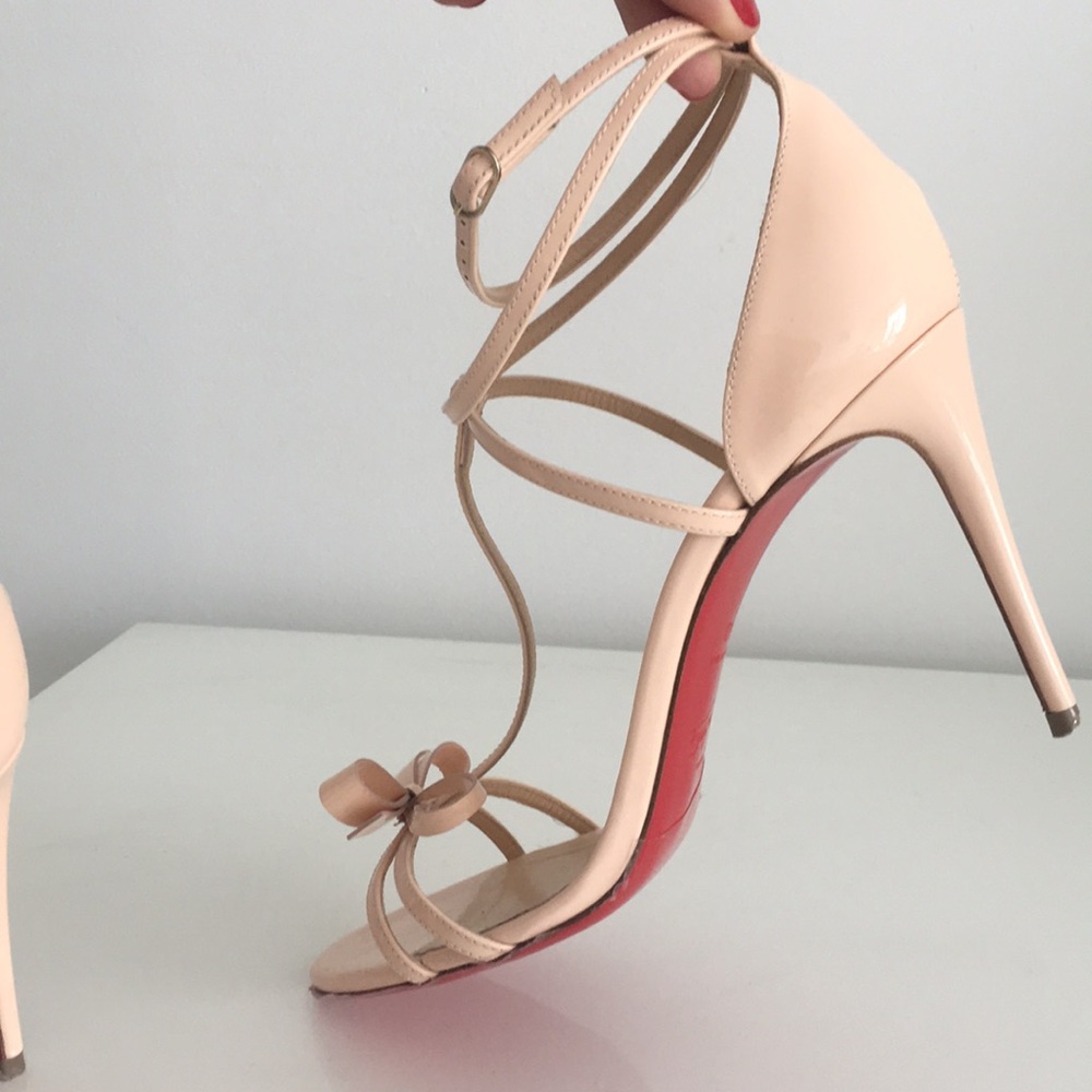 Louboutin shoes. Blackissima.
